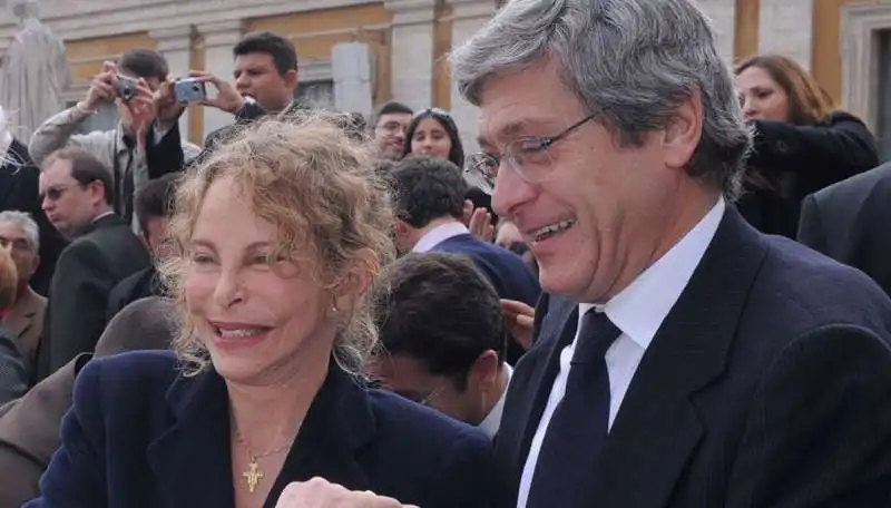 roberto bernabei con la moglie sydne rome