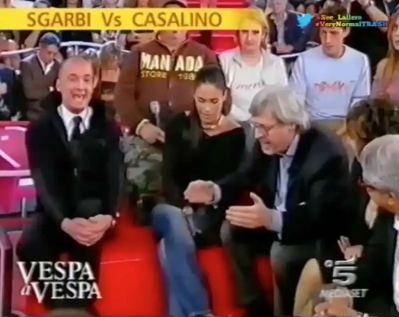 rocco casalino vs vittorio sgarbi   buona domenica 2006 5