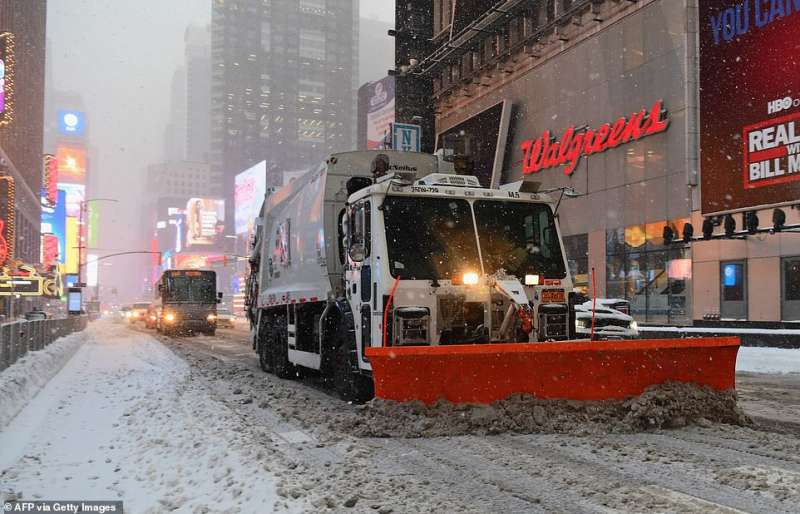 tempesta orlena su new york 11