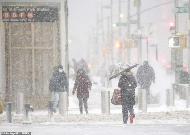 tempesta orlena su new york 13