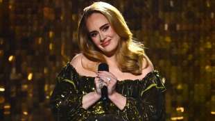 adele ai brit awards 17