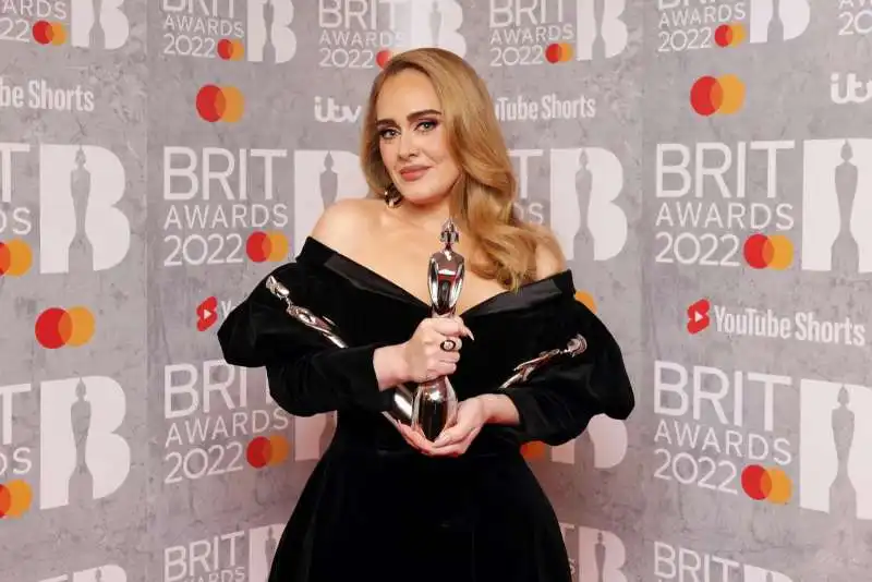 adele ai brit awards 9