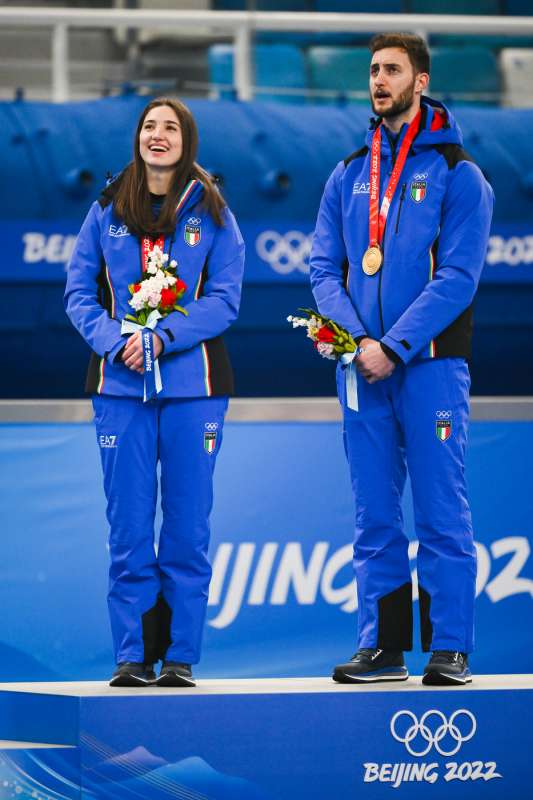 amos mosaner e stefania constantini campioni olimpici di curling 28