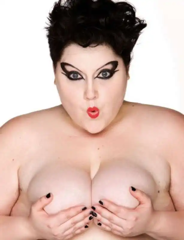 beth ditto foto di toscani