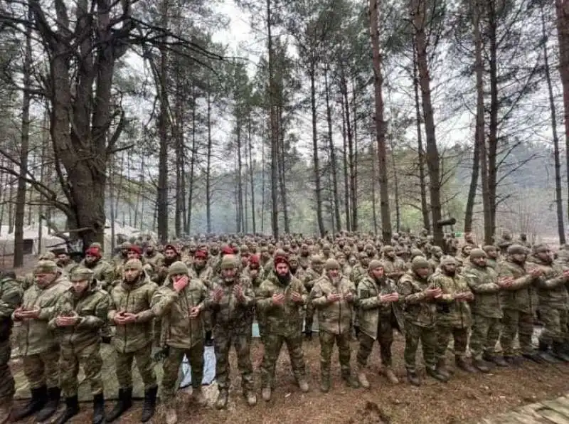 CECENI MILITARI PRONTI A COMBATTERE IN UCRAINA 7