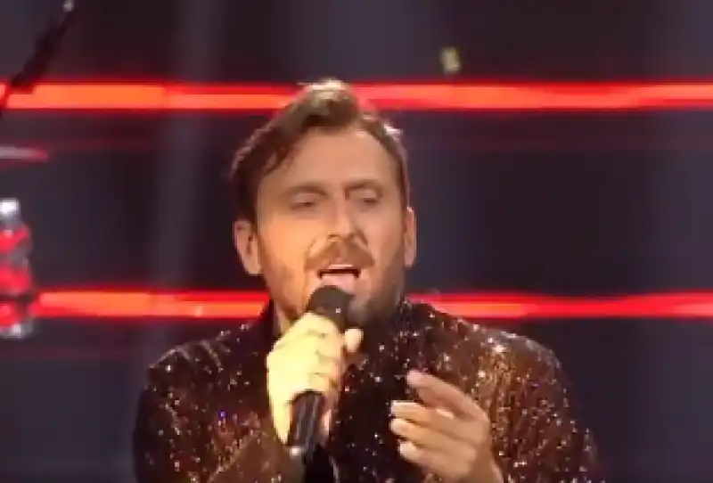 cesare cremonini a sanremo