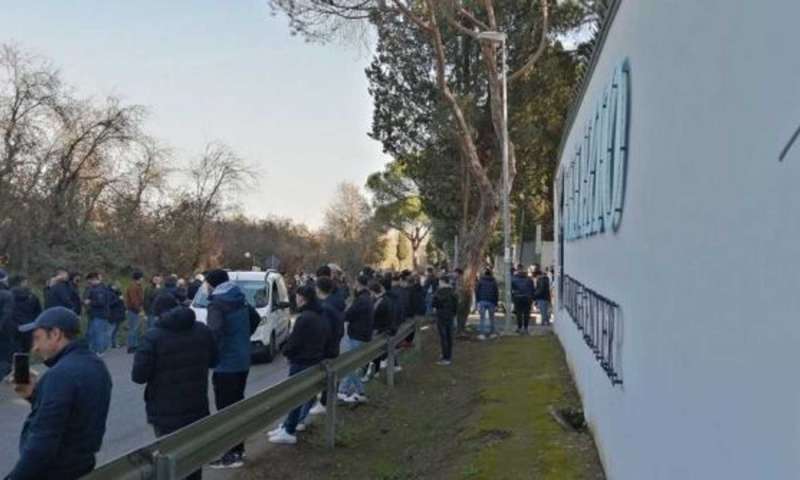 contestazione tifosi lazio a formello