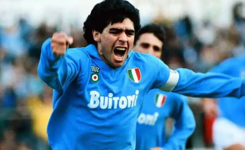 diego armando maradona al napoli 2