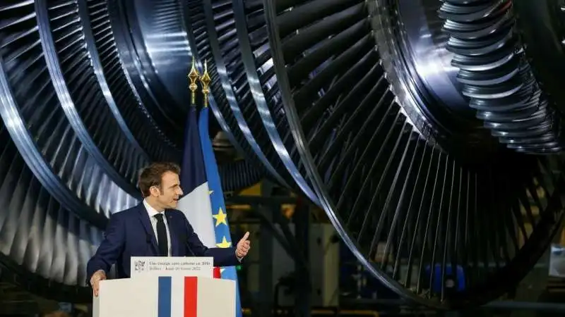 emmanuel macron in visita allo stabilimento macron ge steam power di belfort 3