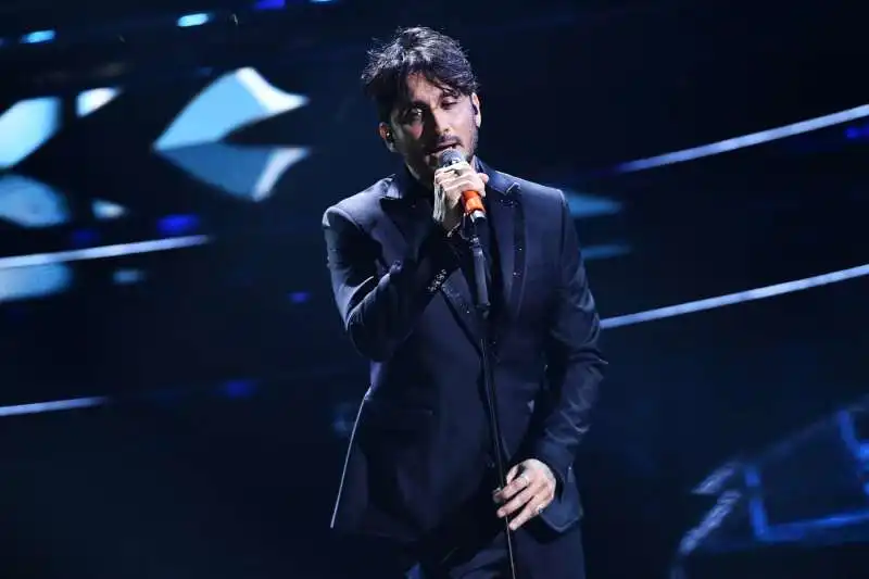 fabrizio moro 