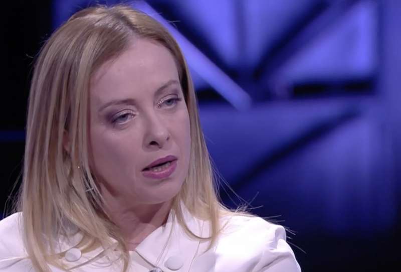 giorgia meloni non e' l'arena 9