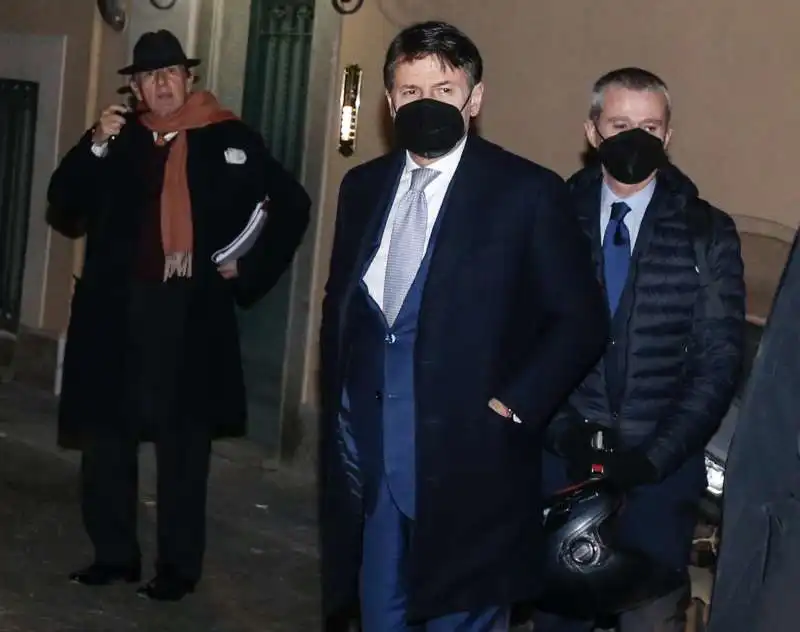 giuseppe conte dopo l incontro con beppe grillo 