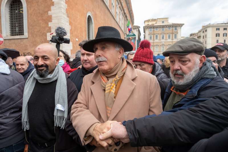 il generale pappalardo protesta contro il green pass