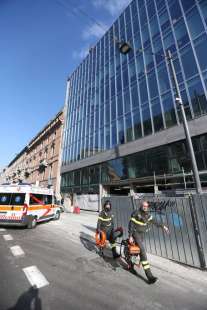 incidente ascensore a milano 11