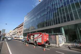 incidente ascensore a milano 12