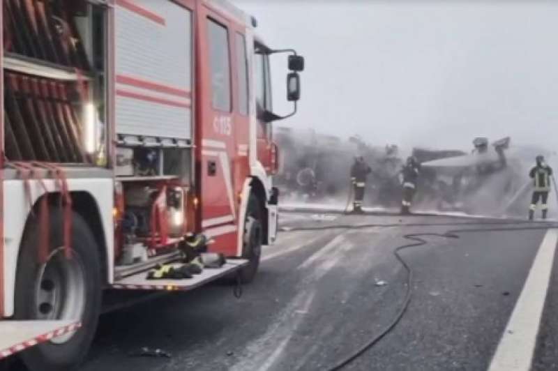 incidente sulla a1 a lodi 2