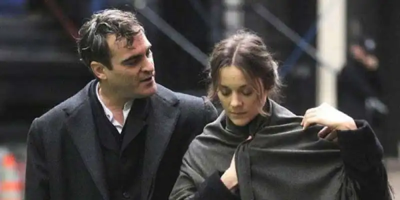 joaquin phoenix marion cotillard   c’era una volta a new york 