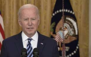 joe biden annuncia sanzioni contro la russia