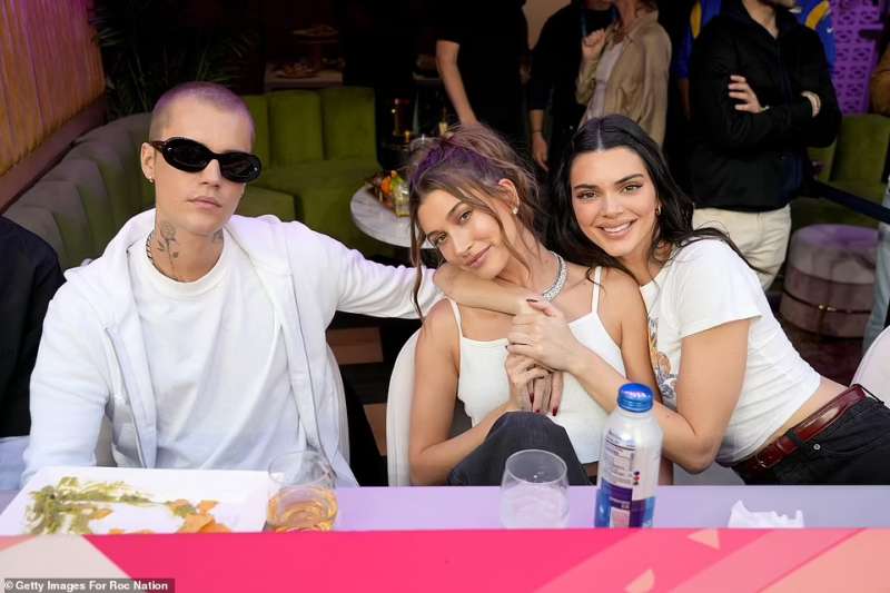 justin bieber, hailey bieber e kendall jenner al superbowl