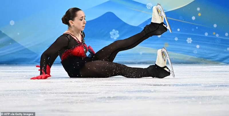 kamila valieva durante la finale di pattinaggio libero a pechino 2022 5