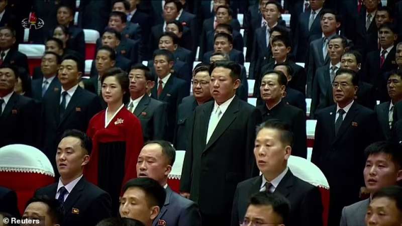 Kim Jong Un e la moglie Ri Sol Ju 4