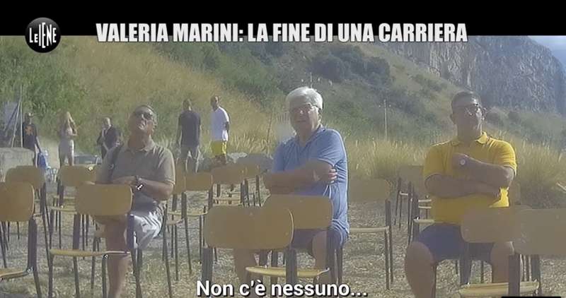 lo scherzo delle iene a valeria marini 14