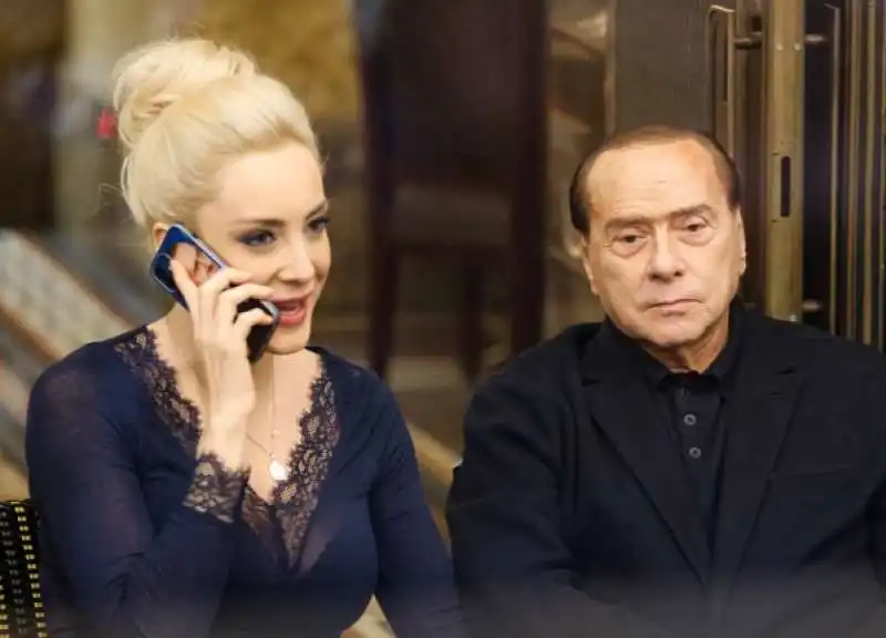 marta fascina e silvio berlusconi da cracco in galleria, a milano   3