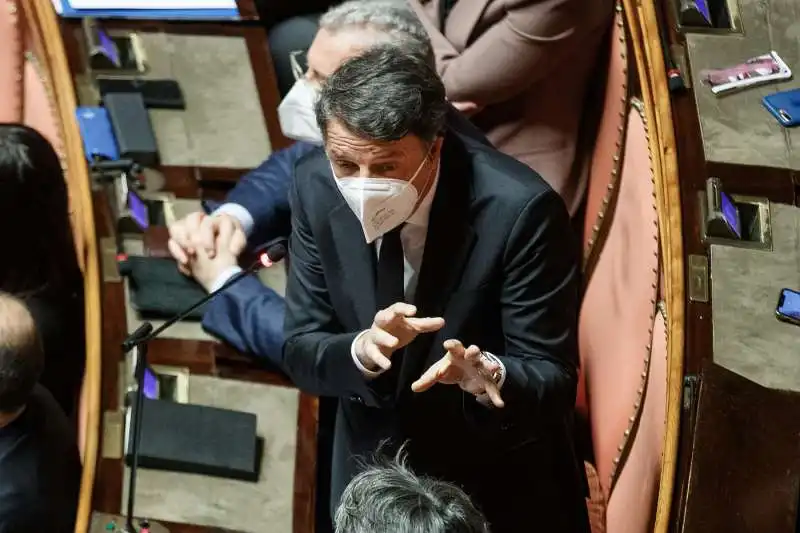 matteo renzi interviene al senato 