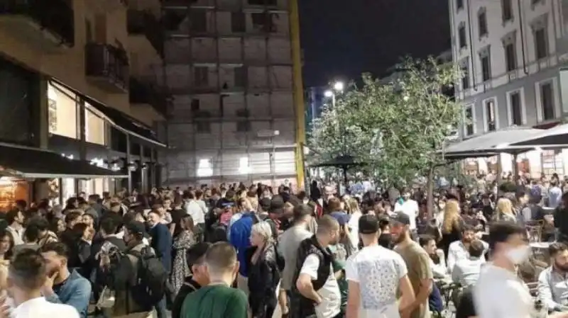 movida violenta a milano 7