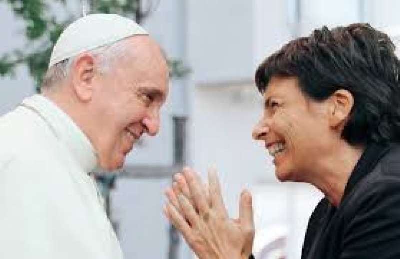 papa francesco e chiara amirante