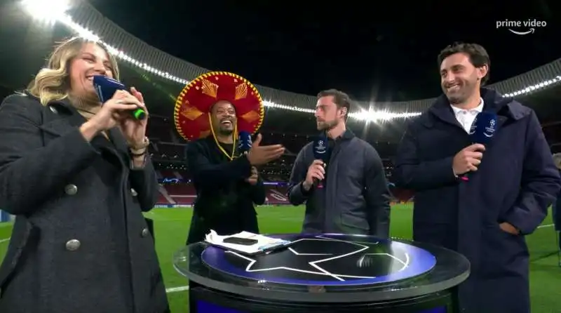 patrice evra con il sombrero al wanda metropolitano