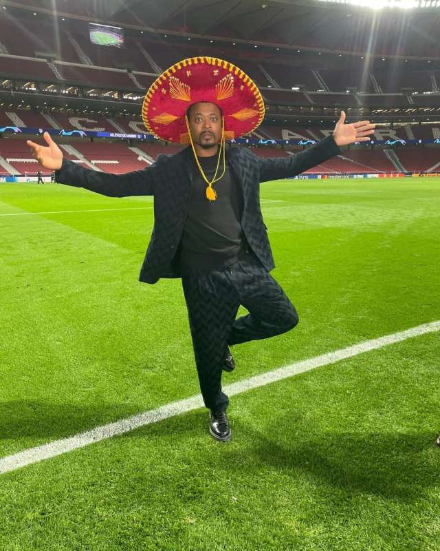 patrice evra con il sombrero al wanda metropolitano