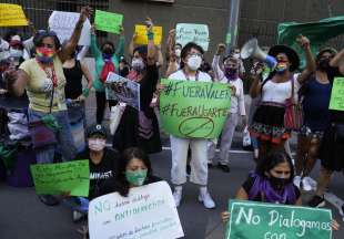 PROTESTE CONTRO HECTOR VALER PERU