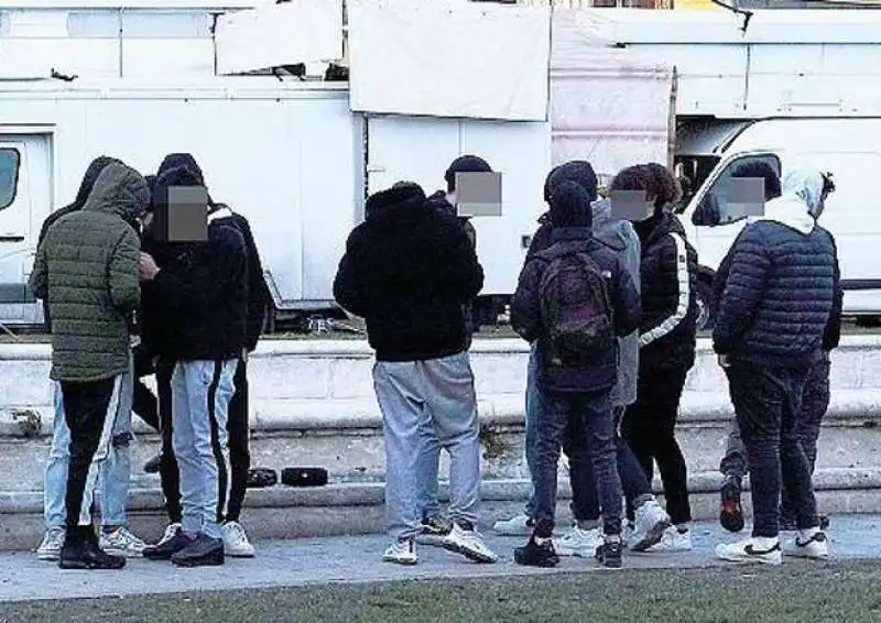 Risse a Padova tra ragazzi