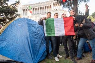 roma, protesta contro il green pass 14 febbraio 2022 13