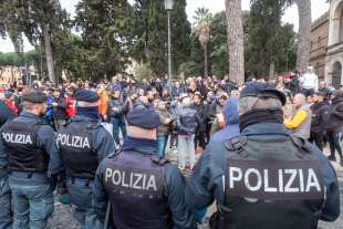 roma, protesta contro il green pass 14 febbraio 2022 4