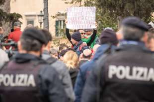 roma, protesta contro il green pass 14 febbraio 2022 9