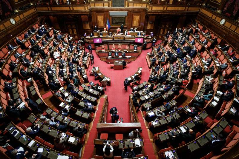 senato voto su conflitto di attribuzione su procedimento penale del senatore renzi