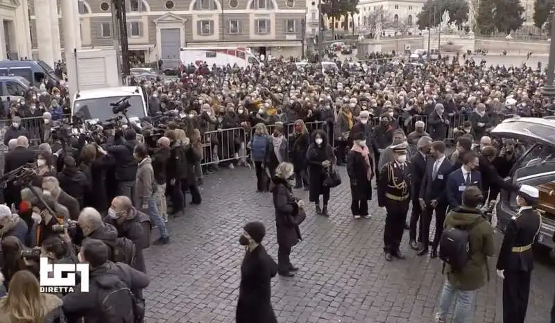 speciale tg1   funerale monica vitti 2