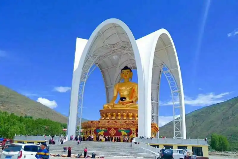 statua di buddha abbattuta in cina 3