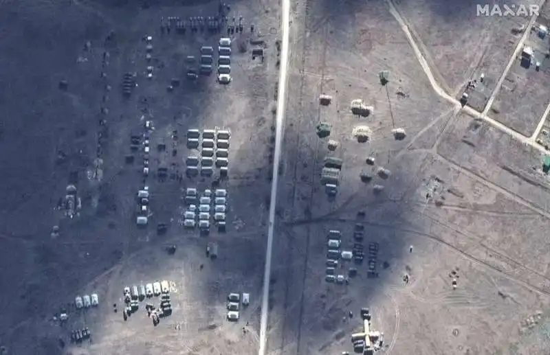 truppe russe al confine con l ucraina   foto satellitari 6