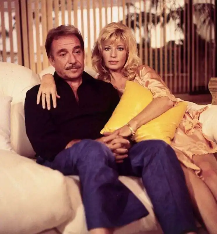 ugo tognazzi monica vitti   l’anatra all’arancia 