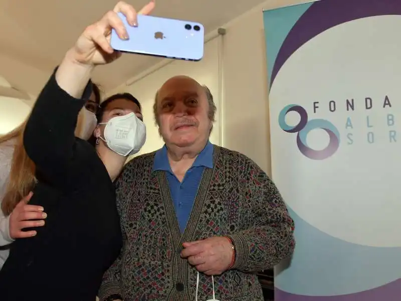 un selfie con lino banfi  foto di bacco