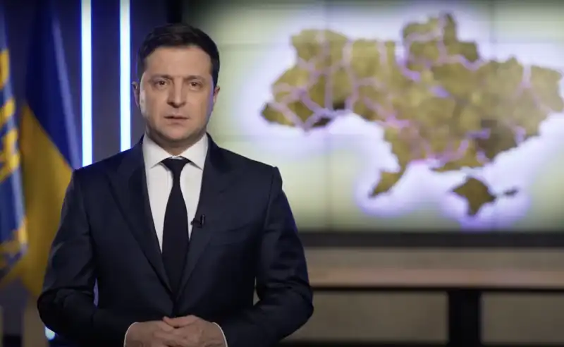 VOLODYMIR ZELENSKY DOPO IL RICONOSCIMENTO RUSSO DI DONETSK E LUGANSK 