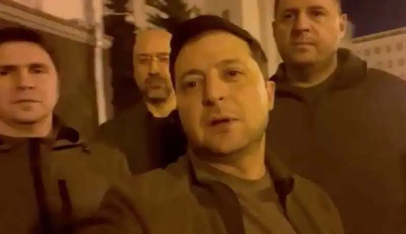 zelensky in mimetica a kiev 1