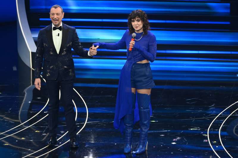 amadeus madame terza serata sanremo 2023.