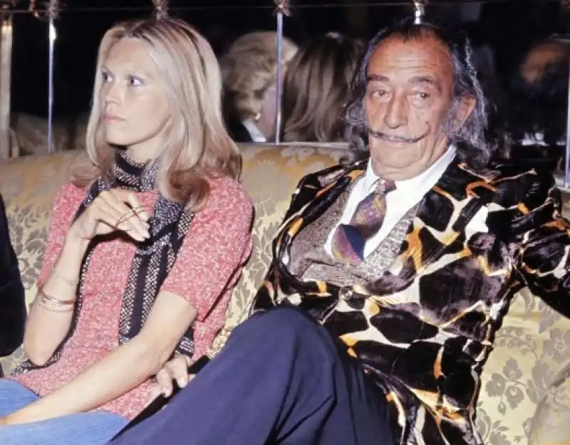 amanda lear salvador dali  2