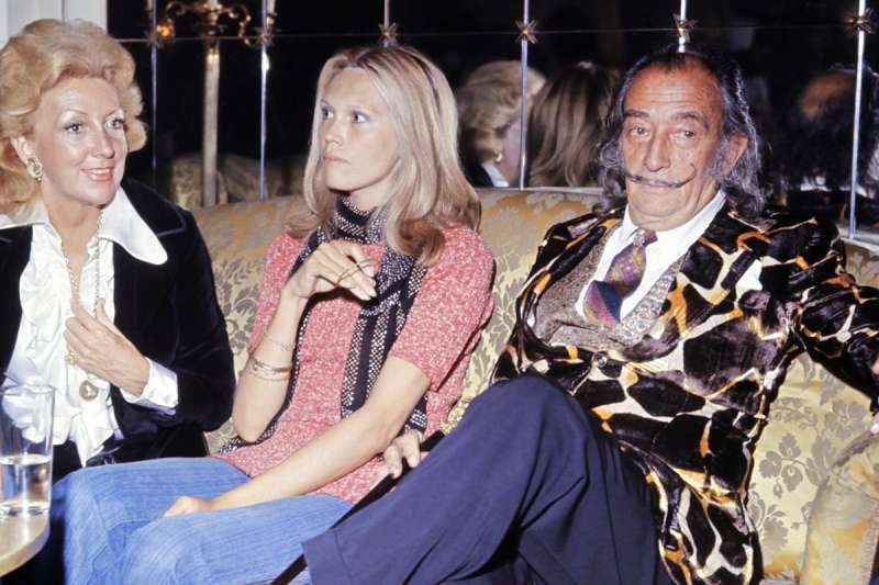 AMANDA LEAR SALVADOR DALi 4