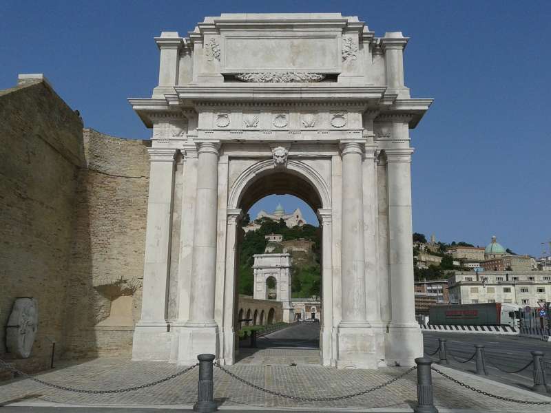 arco clementino ancona