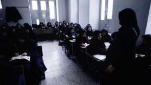 bambine a scuola in iran